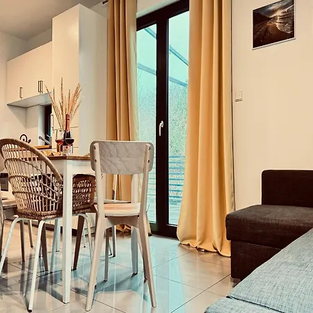 Dom wakacyjny Home, Sea, Jacuzzi, For 6 People