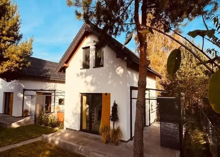 Dom wakacyjny Home, Sea, Jacuzzi, For 6 People