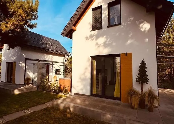 Dom wakacyjny Home, Sea, Jacuzzi, For 6 People *