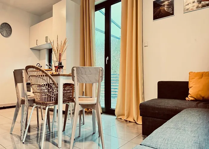 Dom wakacyjny Home, Sea, Jacuzzi, For 6 People