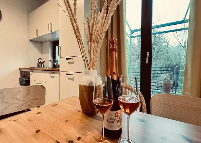 Dom wakacyjny Home, Sea, Jacuzzi, For 6 People